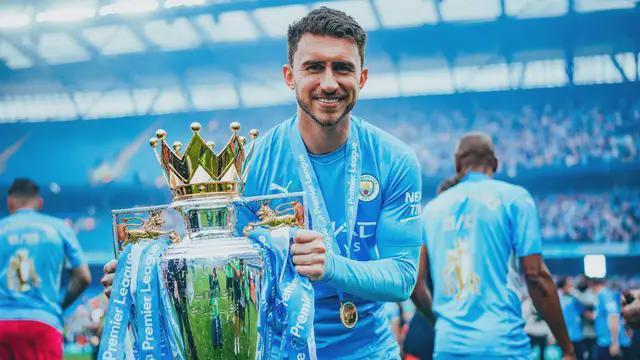 31岁名将重返西甲！离队7年：夺14冠狂赚7300万 人生赢家