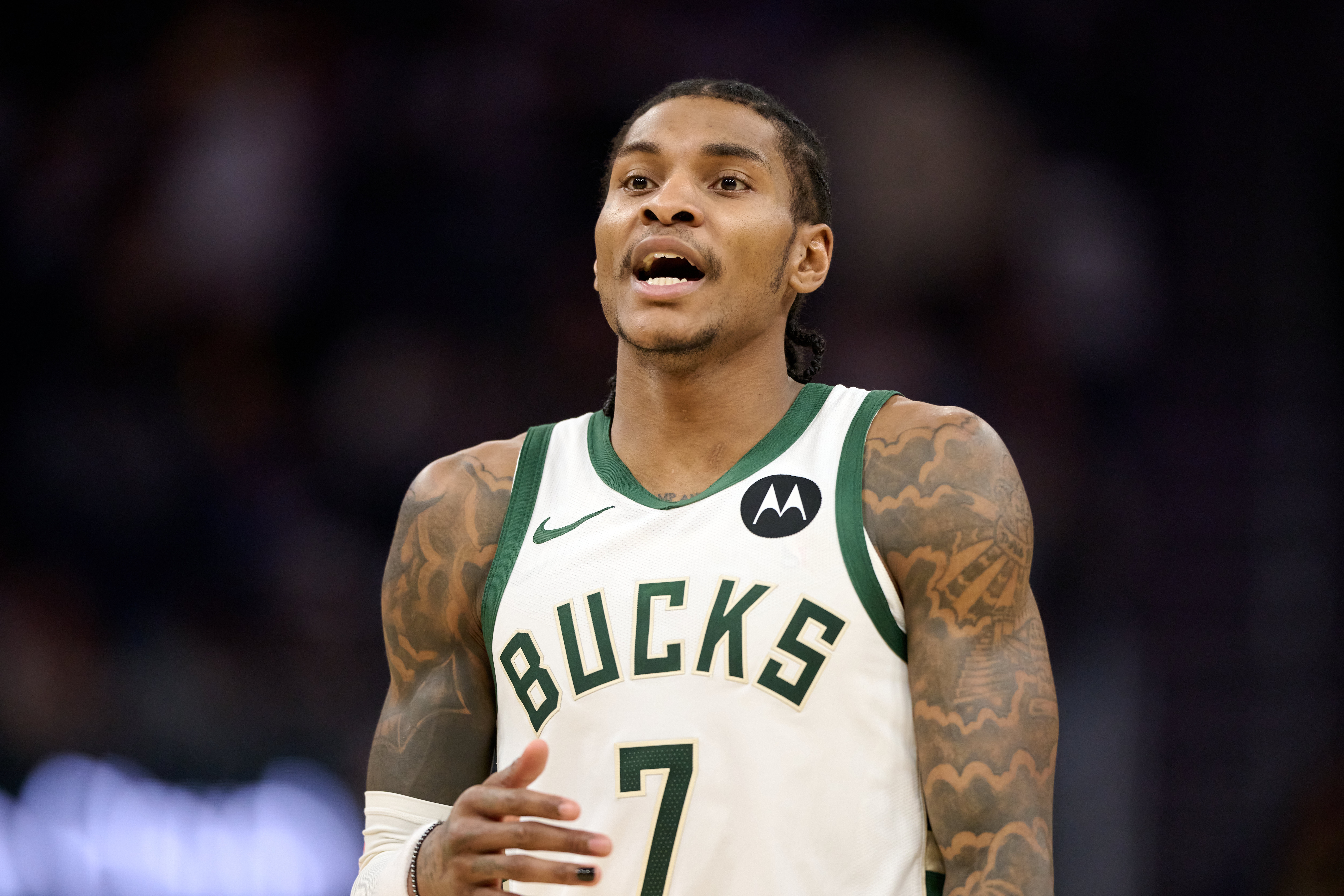 开云入口-啃老你还嫌弃他？77送三罚&amp;6犯&amp;25投24分 老詹选择合理其实燃尽了